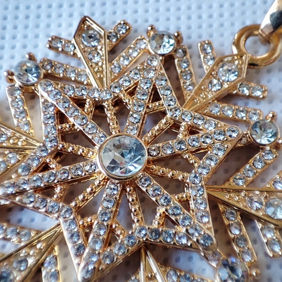 Large SNOWFLAKE Brilliant Clear Rhinestone Gold Tone Dual Link Chain Necklace - Picture 7 of 12